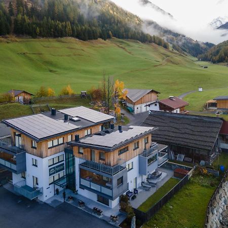 Aparthotel Ambiente Umhausen Exteriör bild