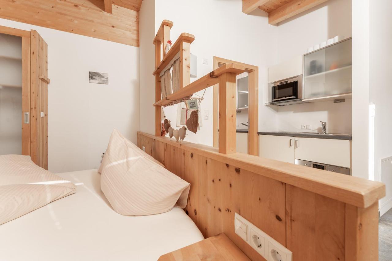 Aparthotel Ambiente Umhausen Exteriör bild