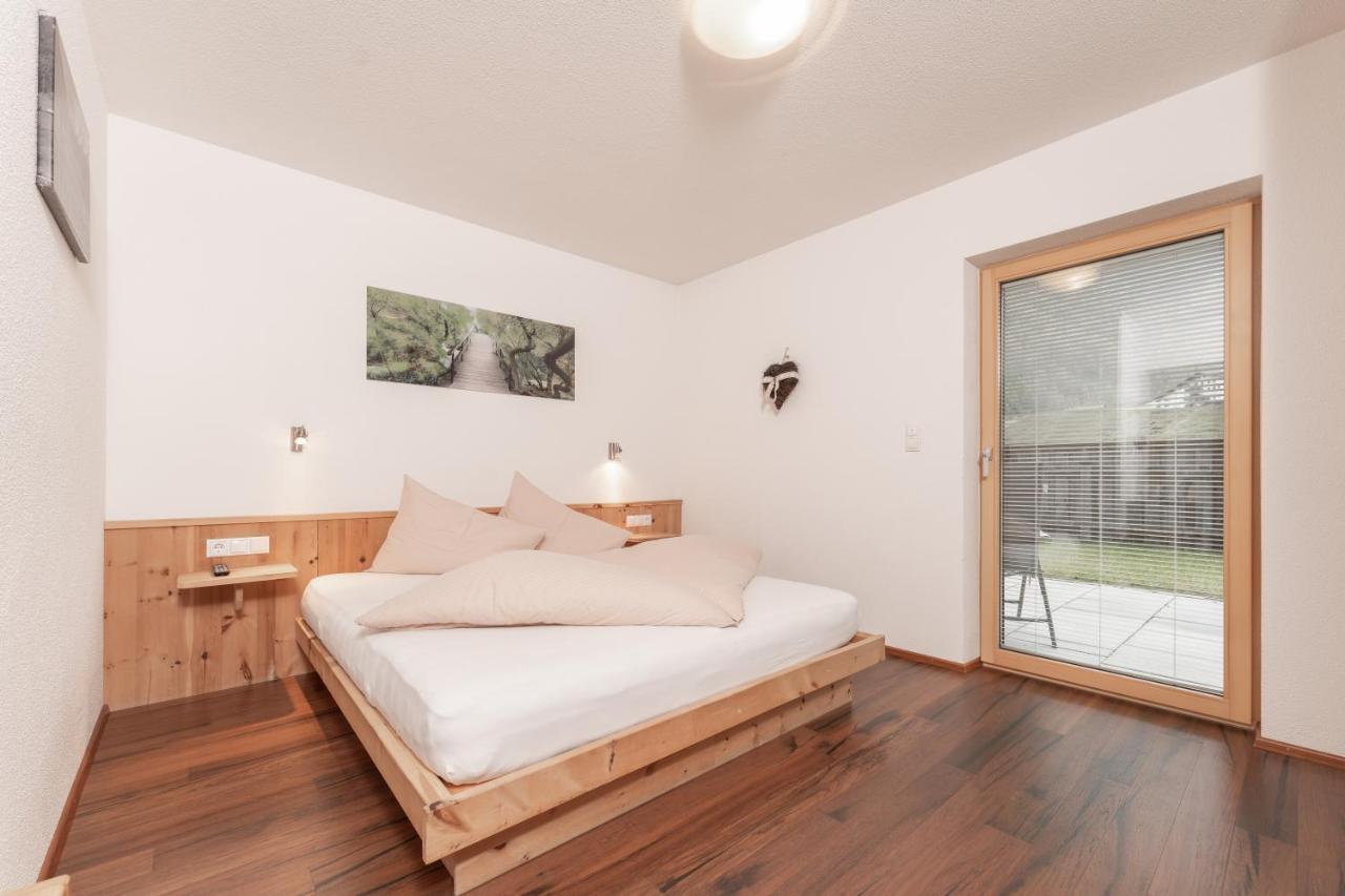 Aparthotel Ambiente Umhausen Exteriör bild