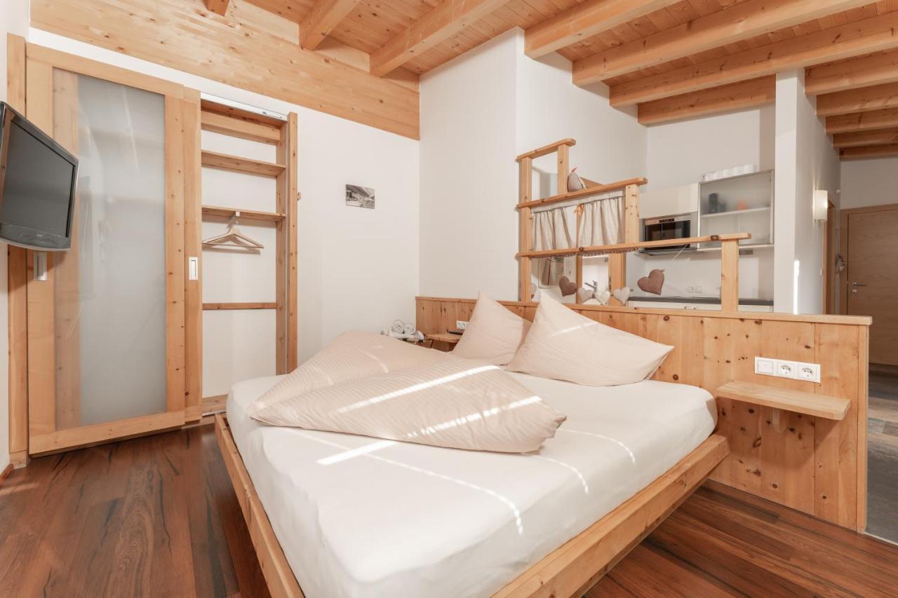 Aparthotel Ambiente Umhausen Exteriör bild
