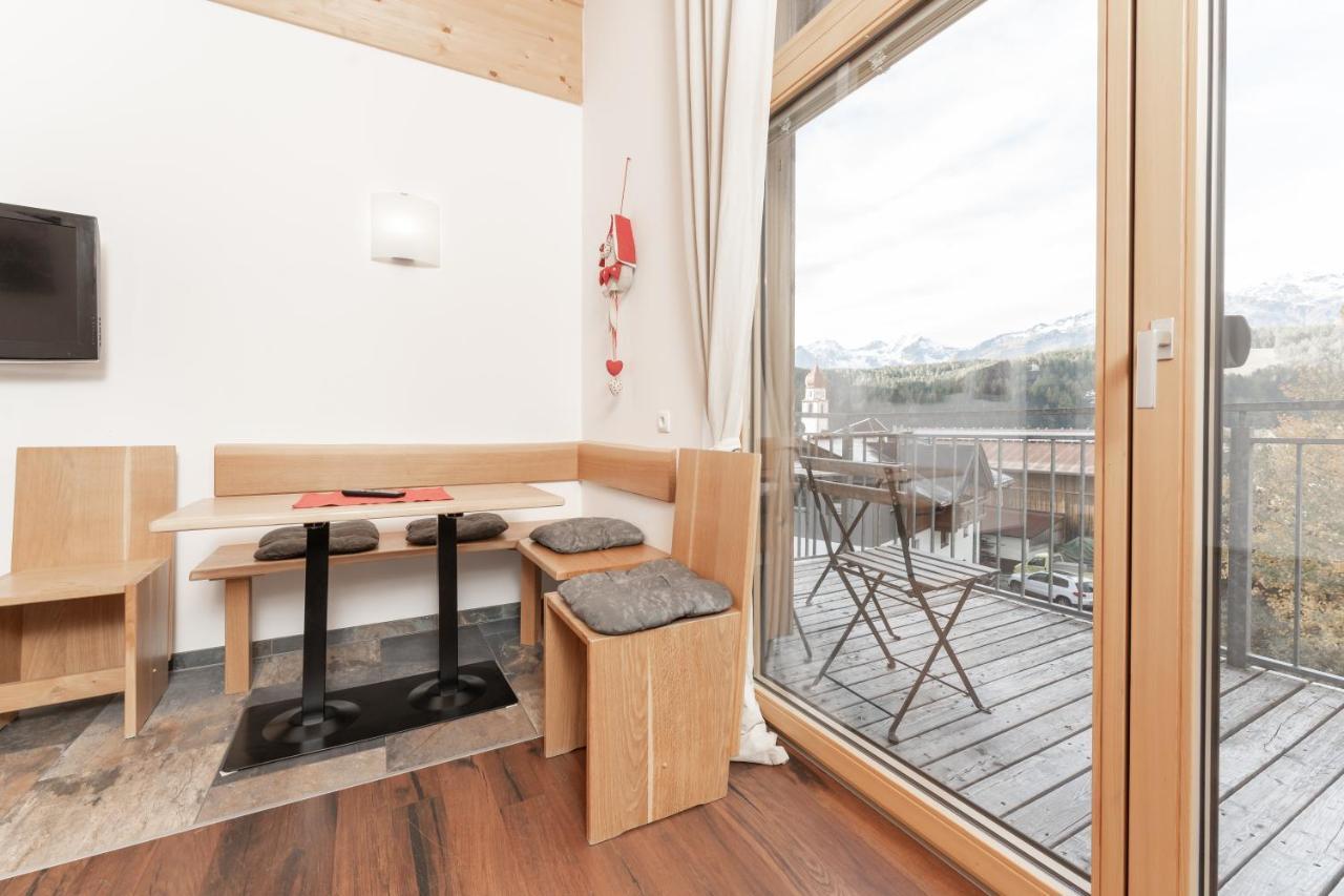 Aparthotel Ambiente Umhausen Exteriör bild