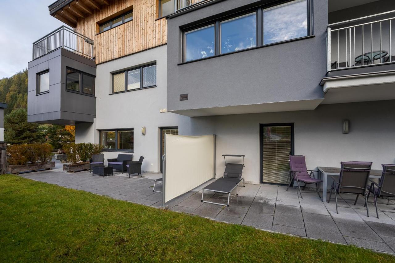 Aparthotel Ambiente Umhausen Exteriör bild