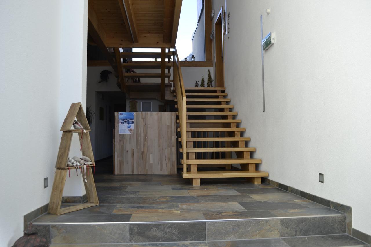 Aparthotel Ambiente Umhausen Exteriör bild